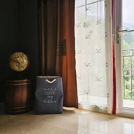 Family Paradise Sea View 酒店 阿拉尼亚