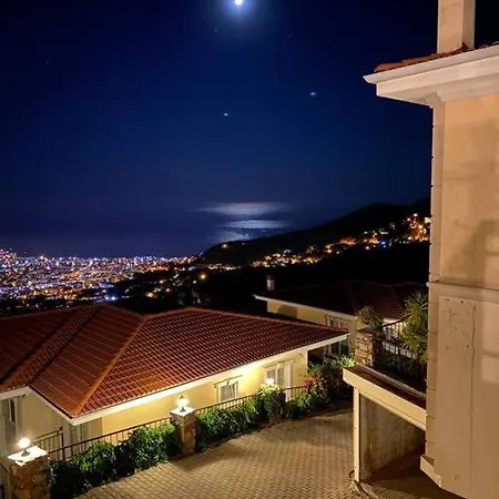 Family Paradise Sea View 酒店 *